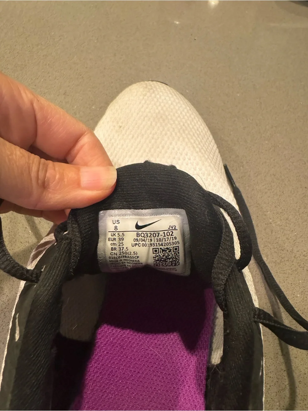 Nike Revolution Women’s Running Shoes Size 8